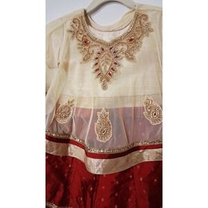 Indian Lehenga Choli Set 2-Piece Dupatta Snaps On/Off Red Wine Gold